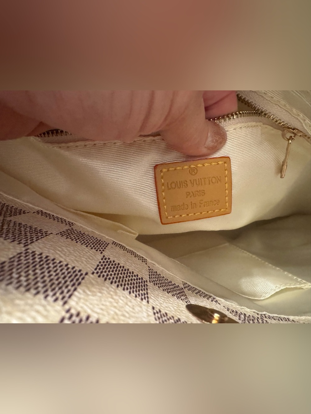 Desinger Inspired Checked Creamish White Purse (Tote Bag) w/matching wallet - - Picture 7 of 15
